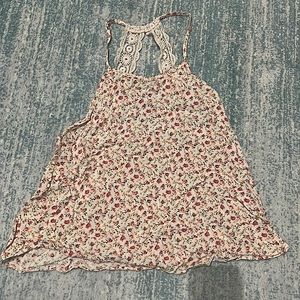 LA Hearts. Floral Top. Straps are Spaghetti and Lace